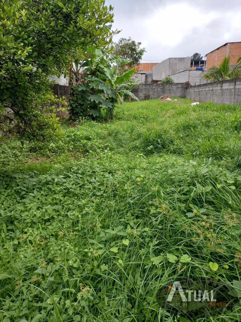 Terreno de 350 m² em Itaquaquecetuba, SP