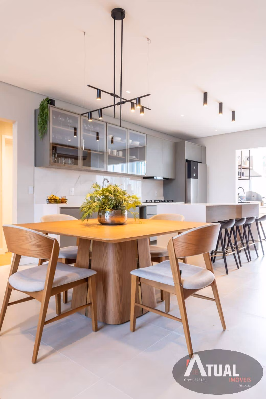 Casa de 489 m² em Atibaia, SP