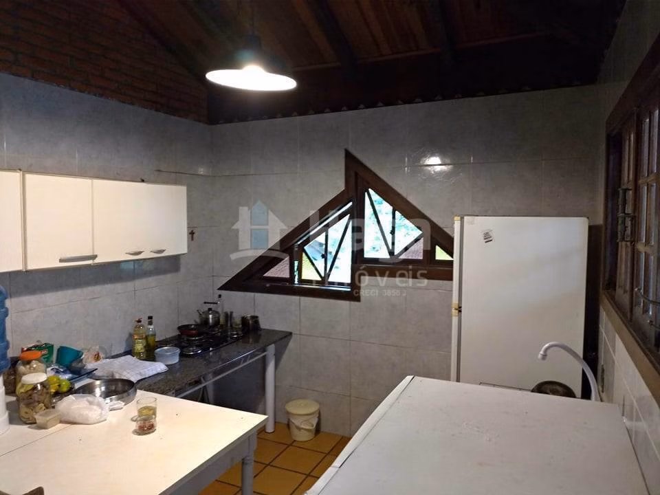 Casa de 440 m² em Brusque, SC
