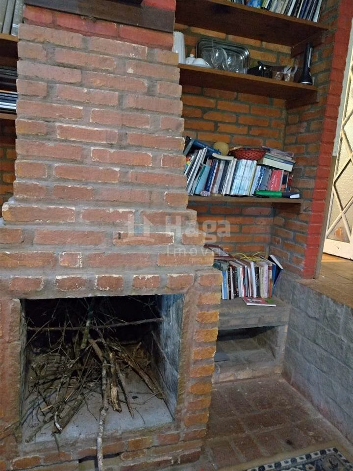 Casa de 440 m² em Brusque, SC