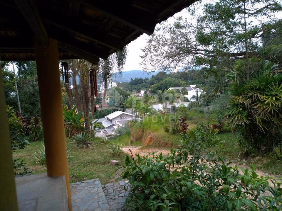 Casa de 440 m² em Brusque, SC