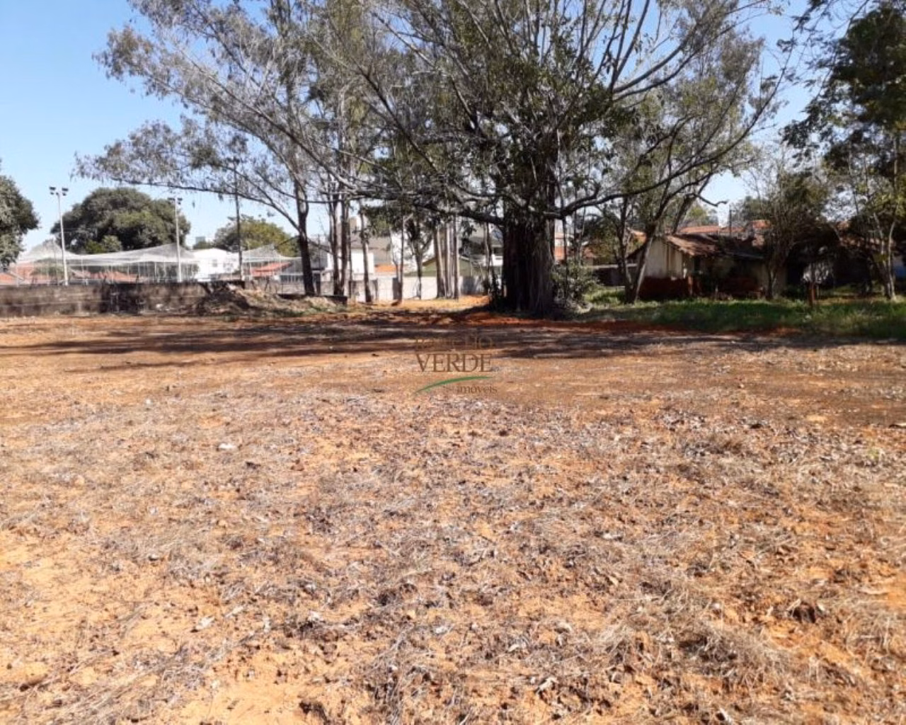 Comercial de 1.200 m² em São José dos Campos, SP