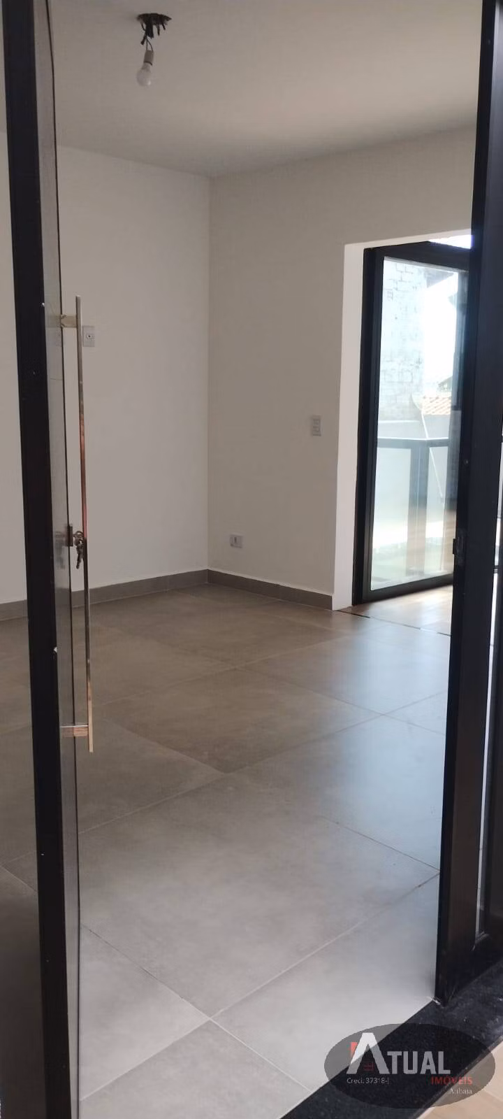 Casa de 300 m² em Atibaia, SP