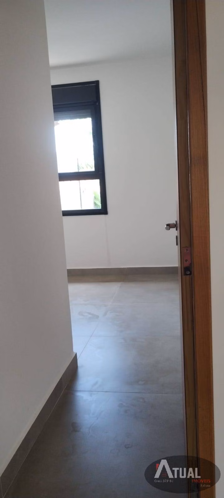 Casa de 300 m² em Atibaia, SP