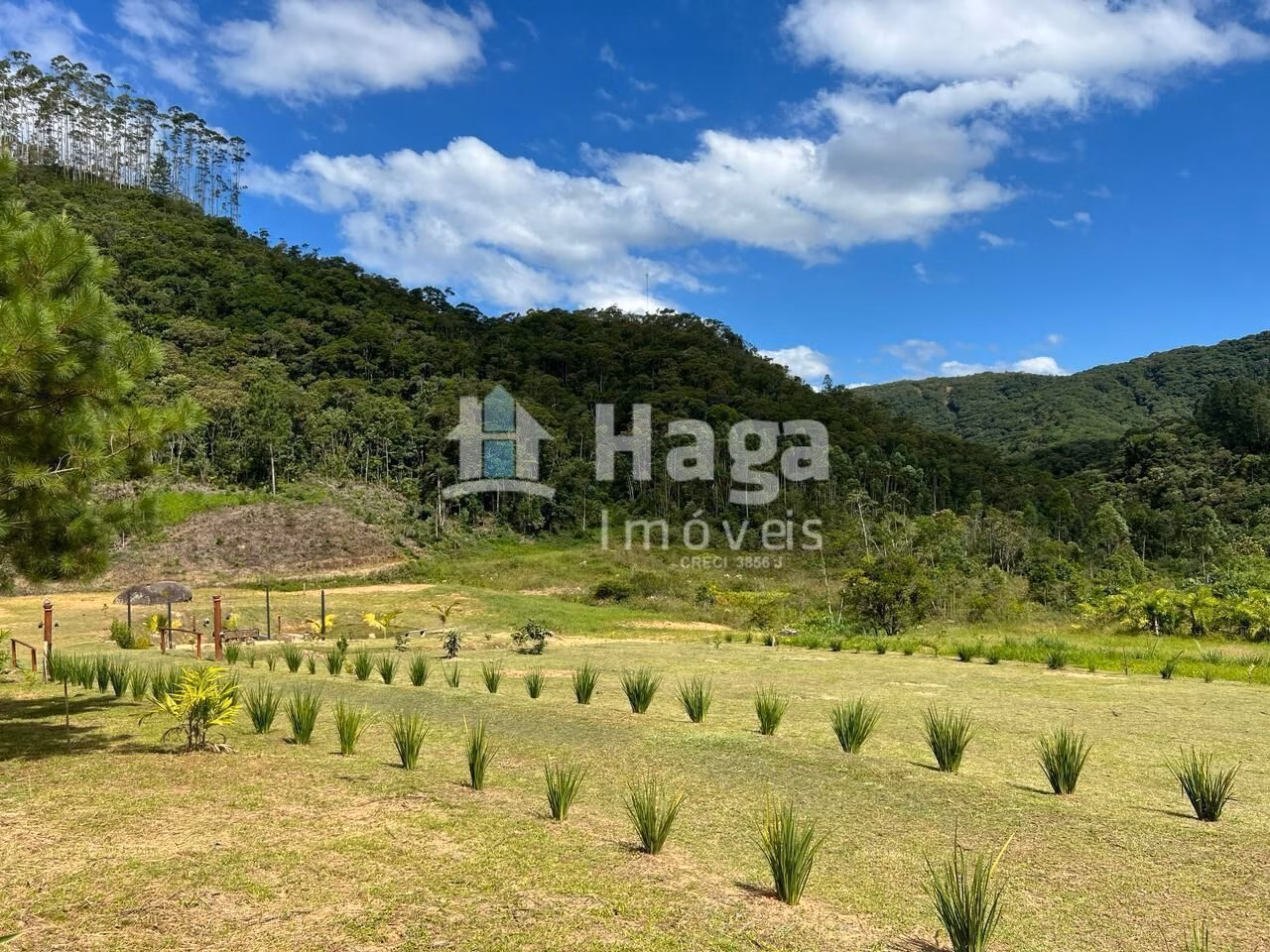 Terreno de 4.500 m² em Guabiruba, SC