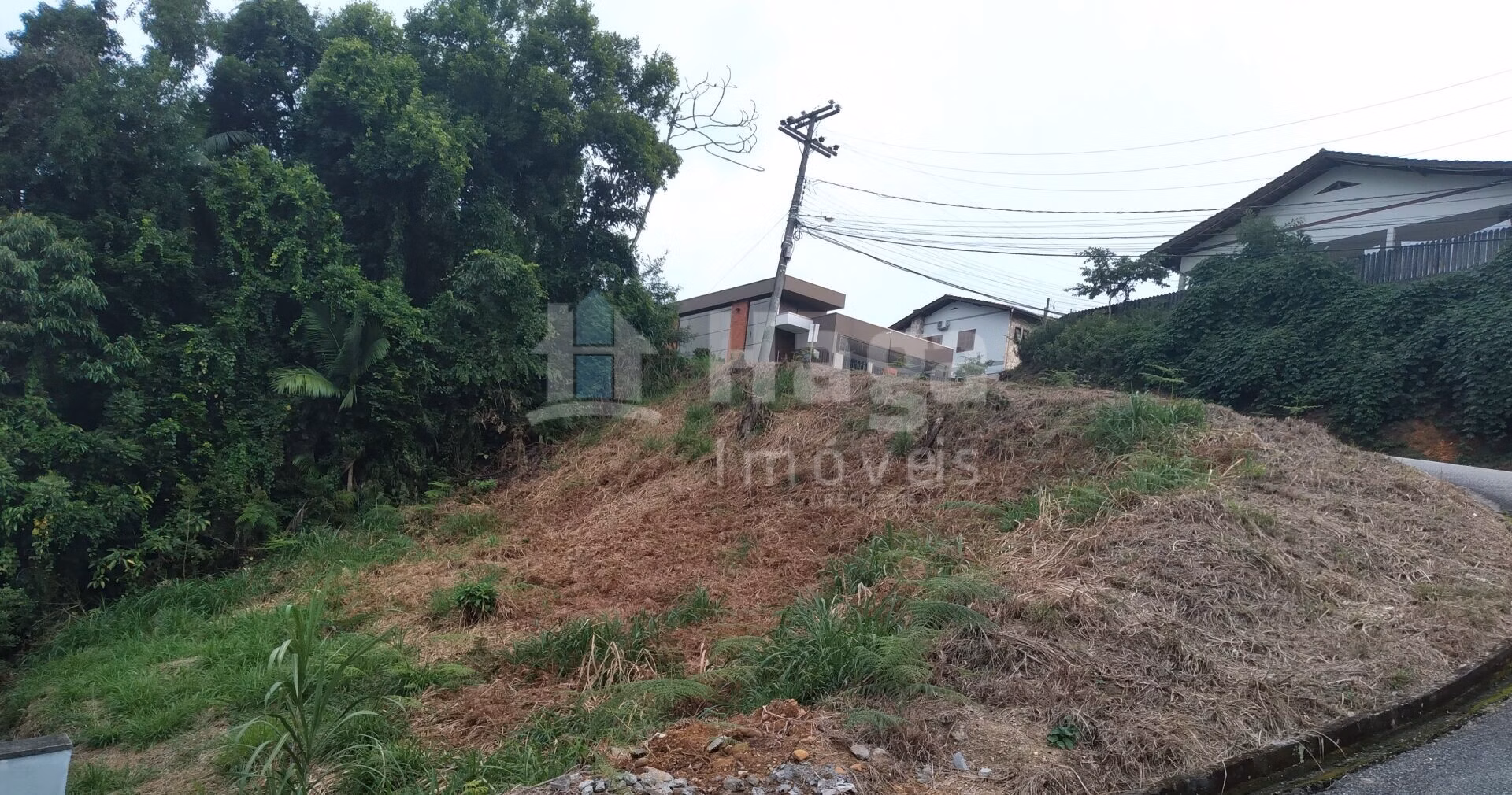 Terreno de 490 m² em Brusque, SC