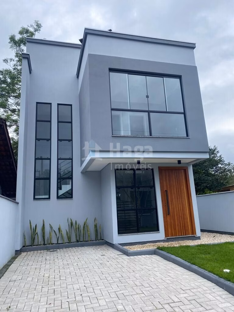 Casa de 226 m² em Guabiruba, SC