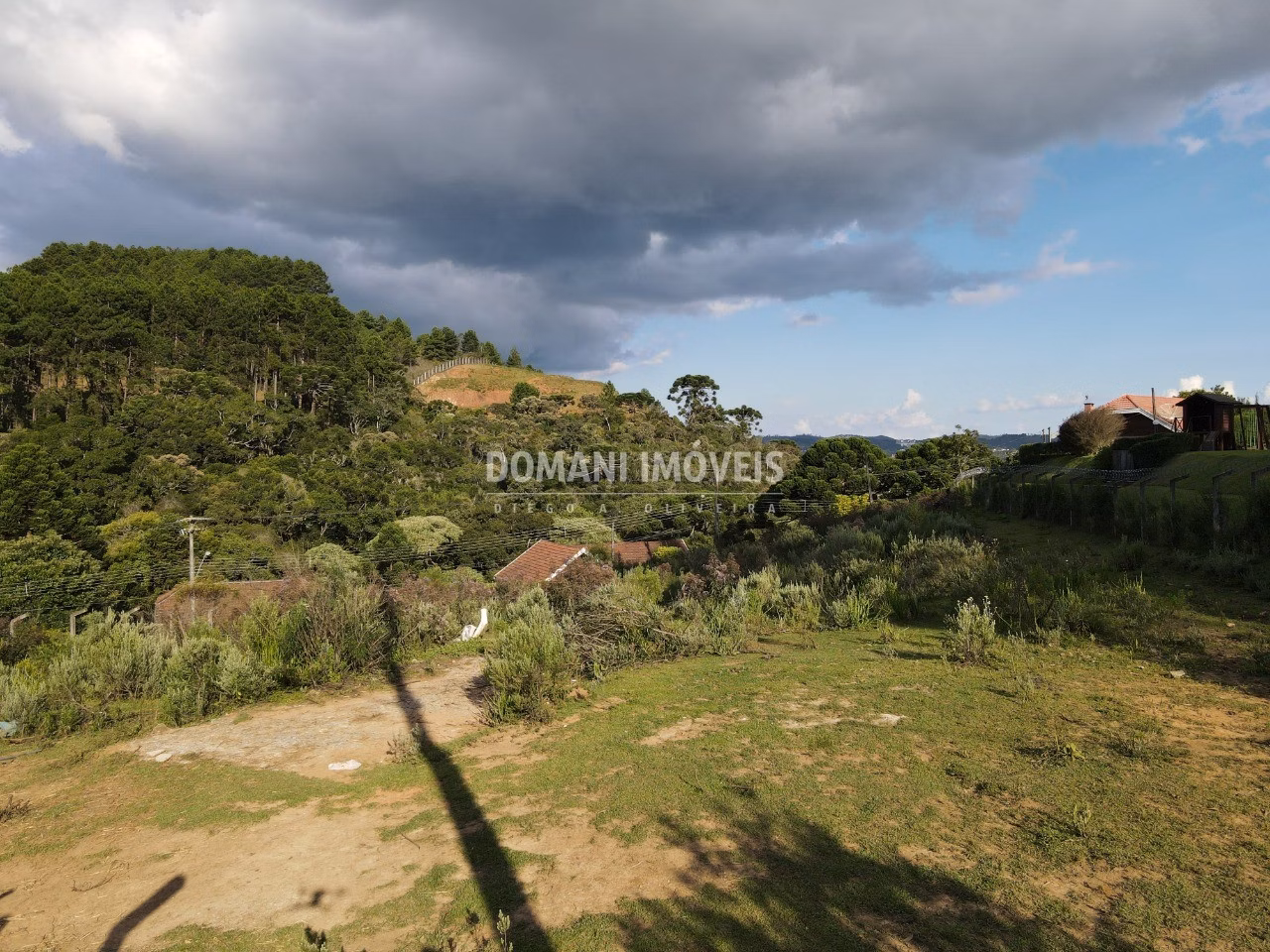 Terreno de 1.720 m² em Campos do Jordão, SP