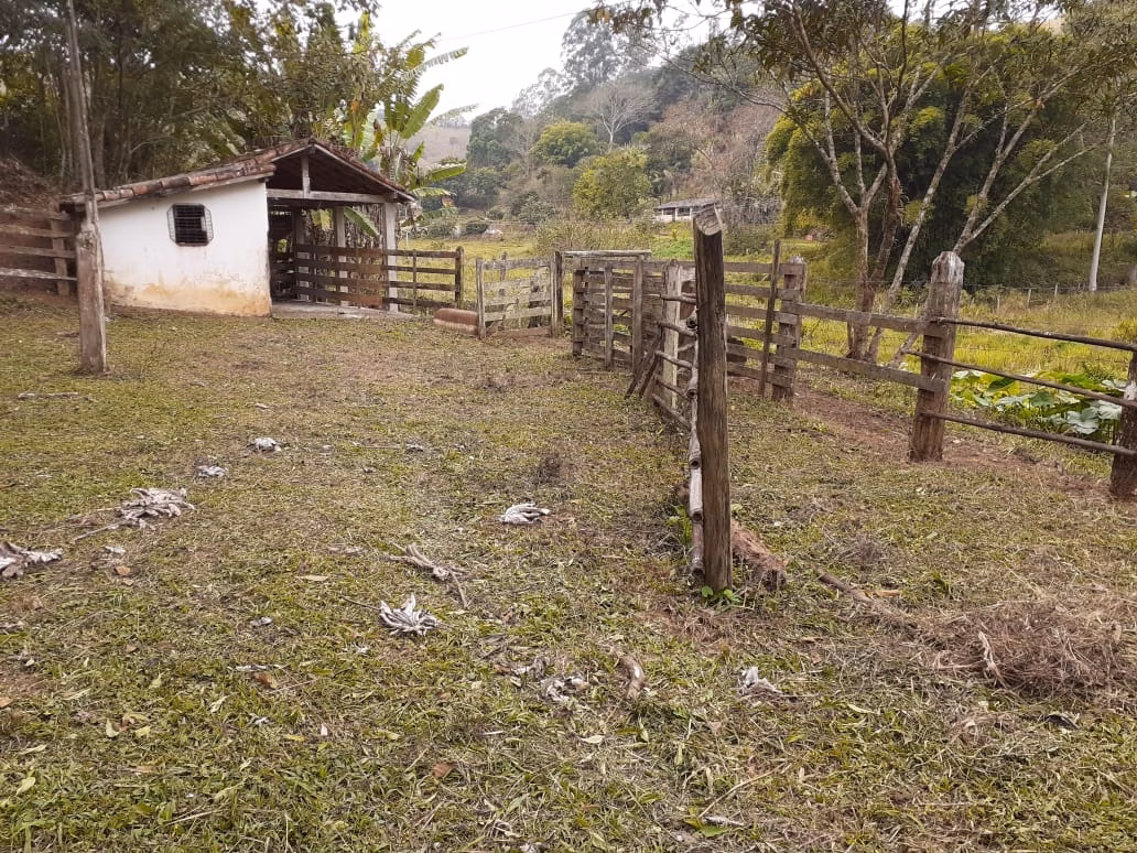 Small farm of 12 acres in São José dos Campos, SP, Brazil