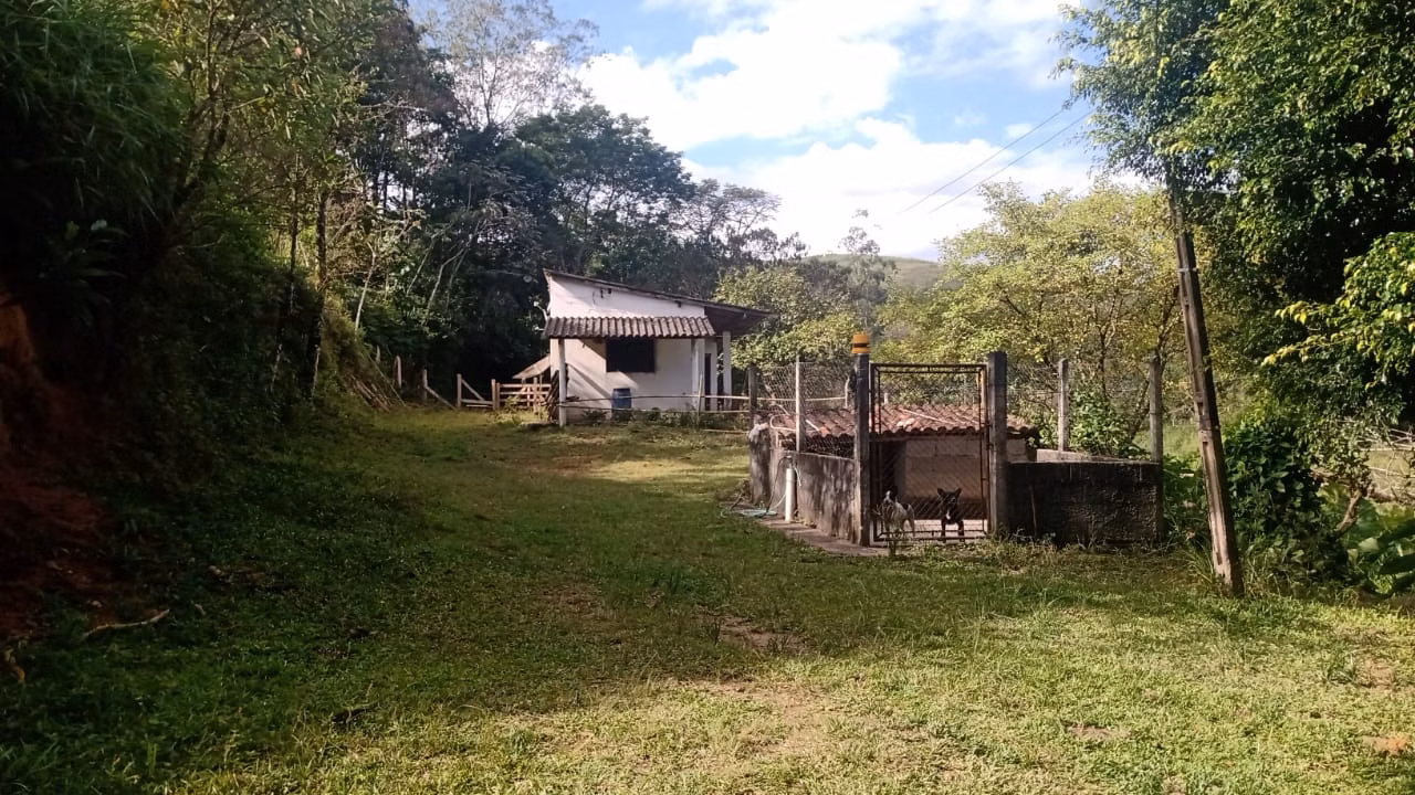 Small farm of 12 acres in São José dos Campos, SP, Brazil