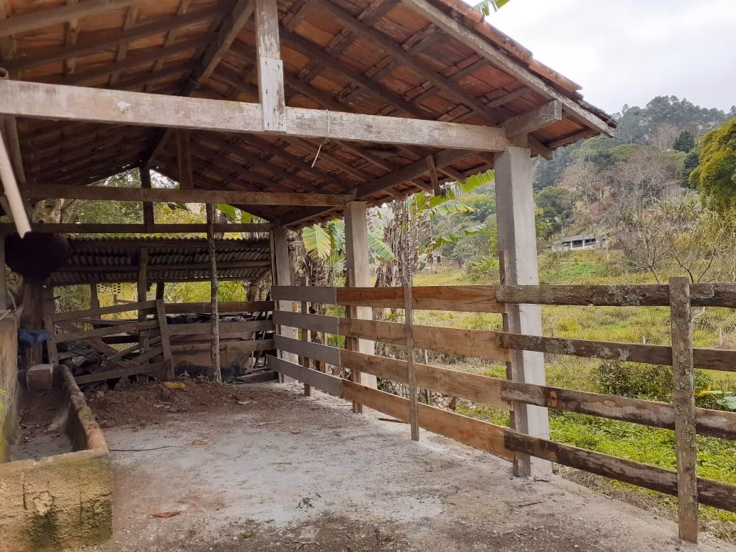 Small farm of 12 acres in São José dos Campos, SP, Brazil