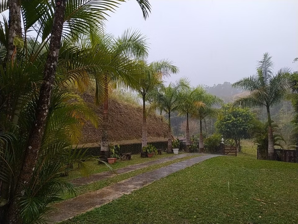 Small farm of 12 acres in São José dos Campos, SP, Brazil