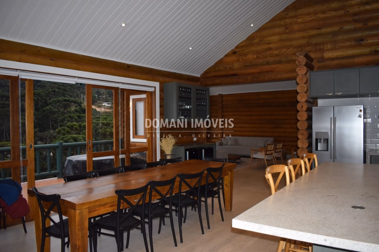 Casa de 1.210 m² em Campos do Jordão, SP