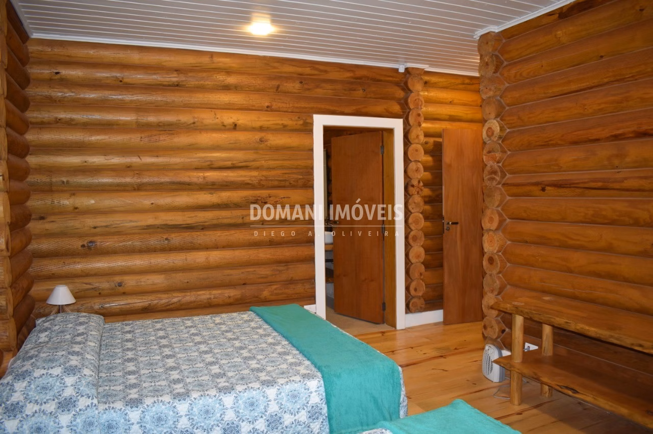 Casa de 1.210 m² em Campos do Jordão, SP