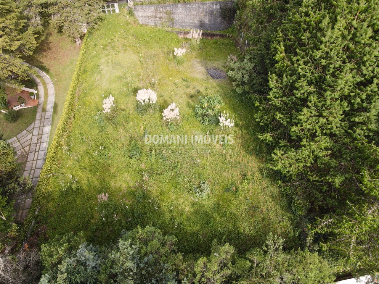 Terreno de 1.200 m² em Campos do Jordão, SP