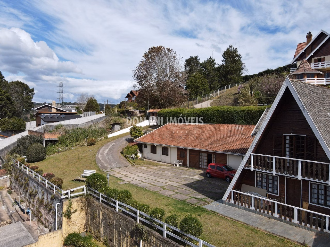 Casa de 1.160 m² em Campos do Jordão, SP