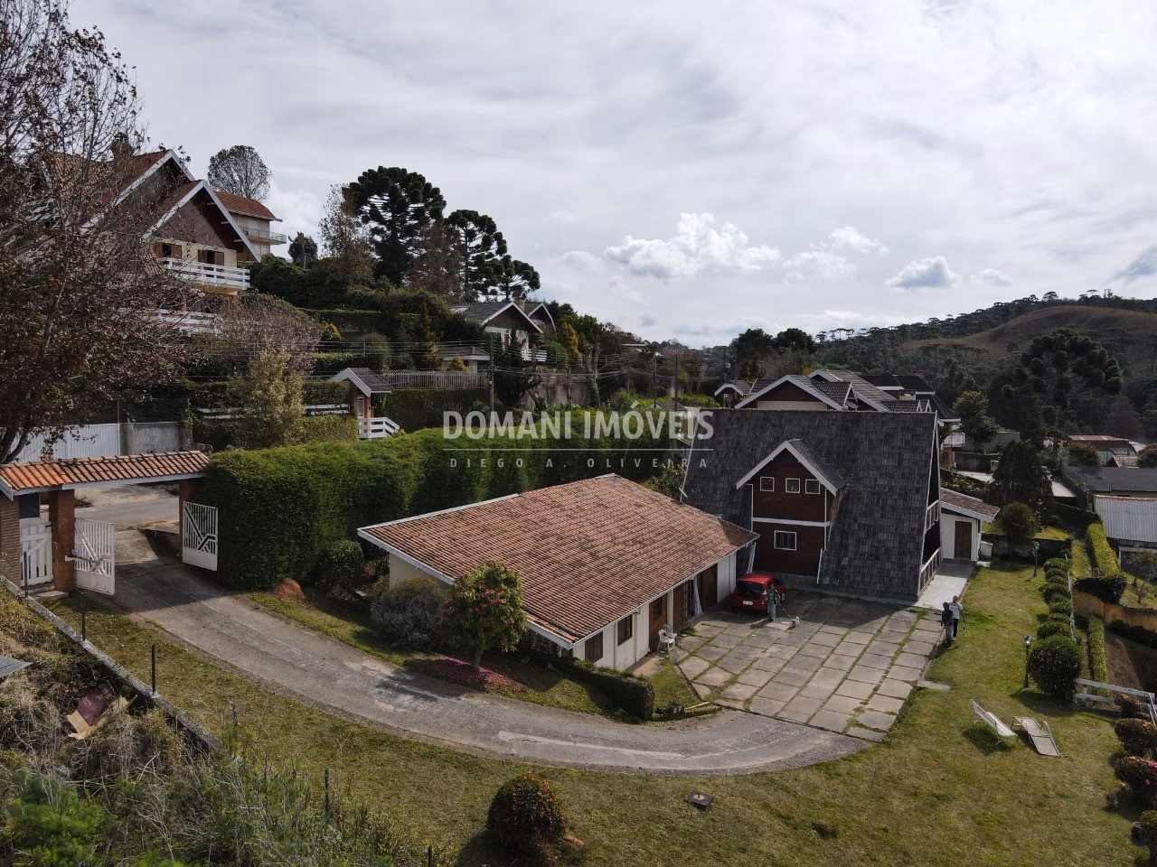 Casa de 1.160 m² em Campos do Jordão, SP