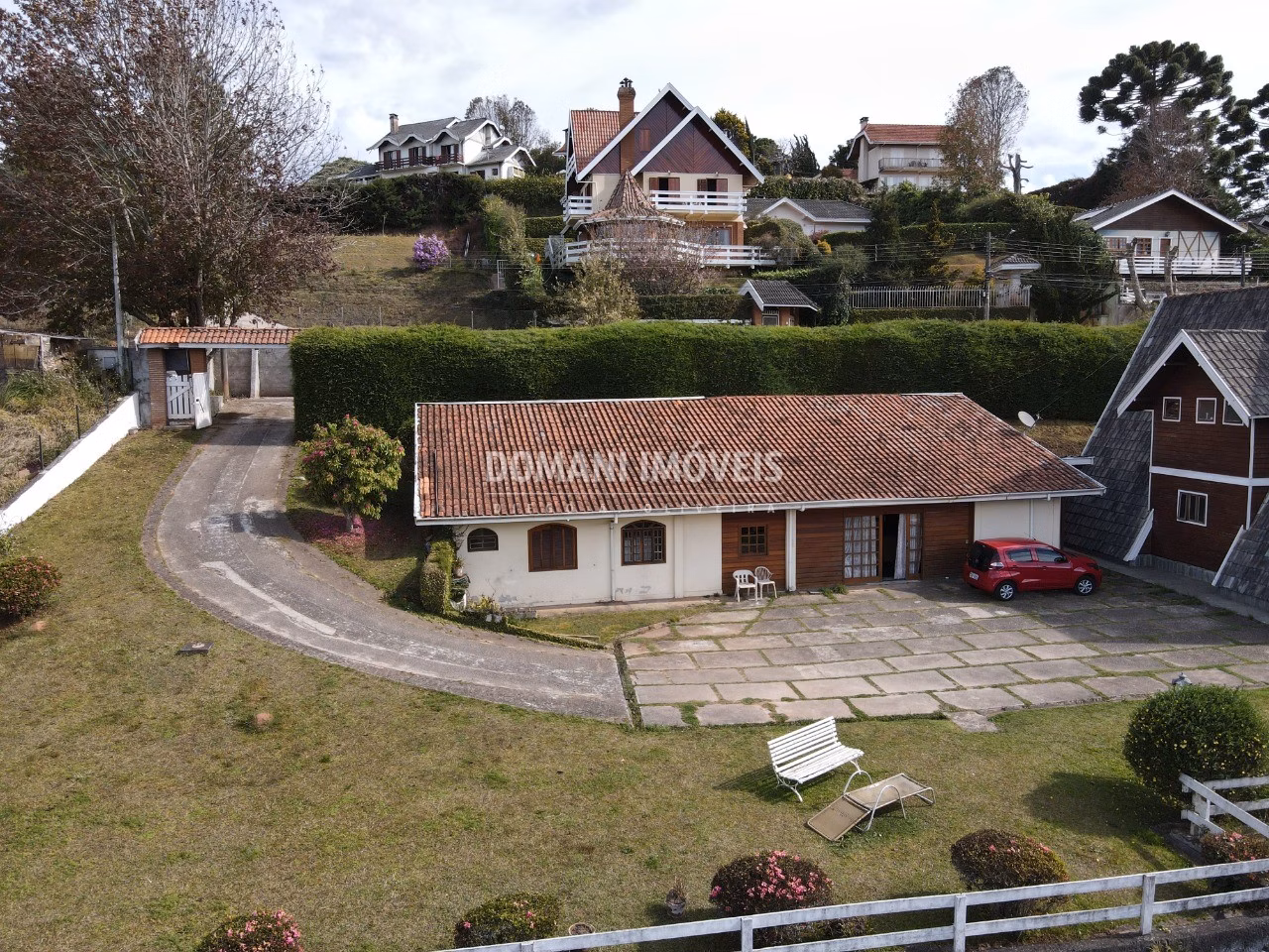 Casa de 1.160 m² em Campos do Jordão, SP