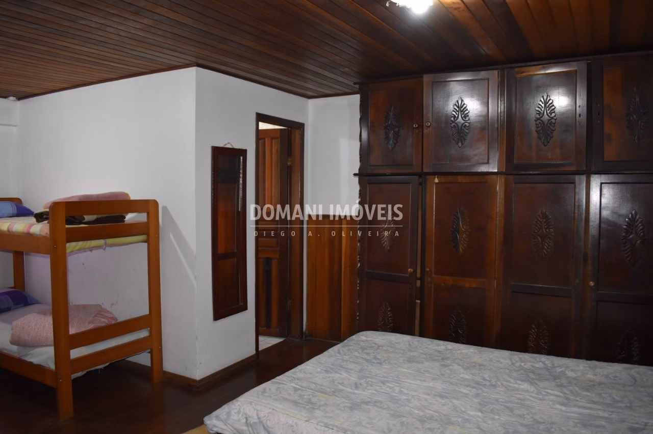 Casa de 1.160 m² em Campos do Jordão, SP