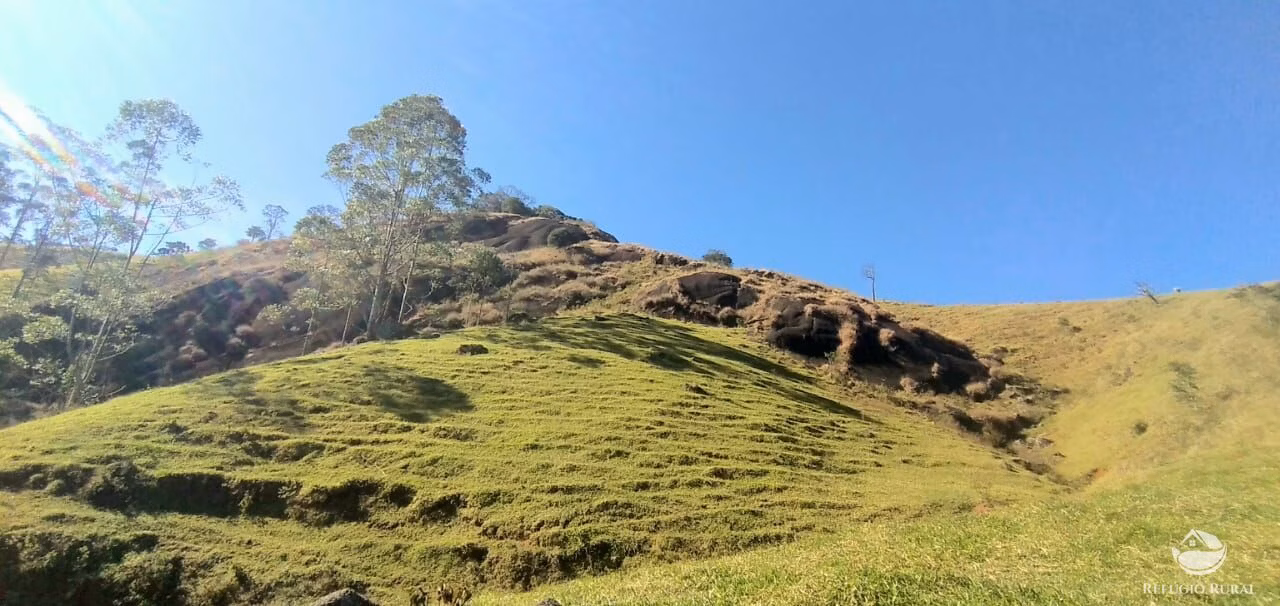 Small farm of 30 acres in São José dos Campos, SP, Brazil