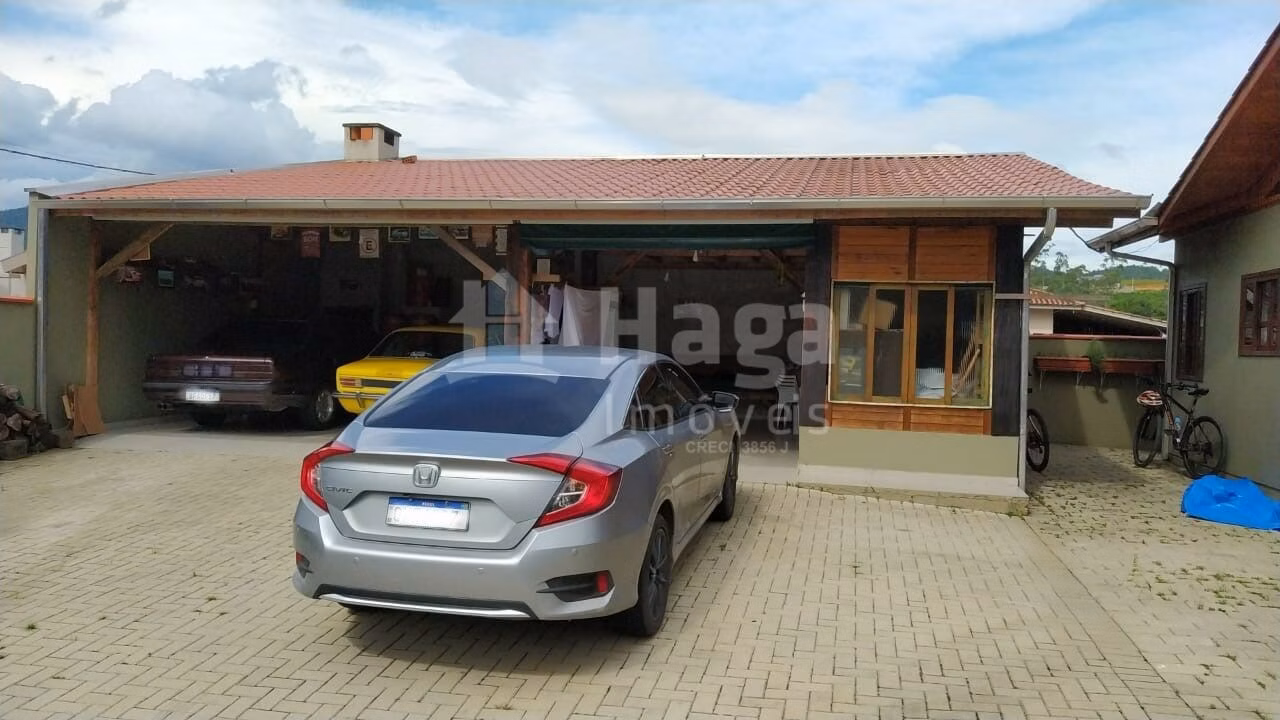 Casa de 352 m² em Guabiruba, SC