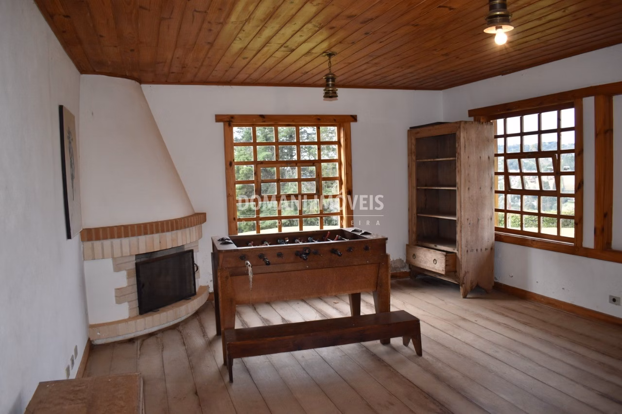 Casa de 8.430 m² em Campos do Jordão, SP