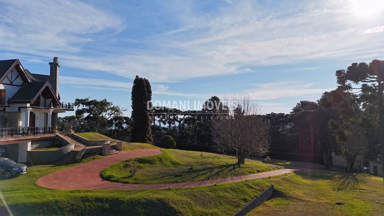 Casa de 6.360 m² em Campos do Jordão, SP