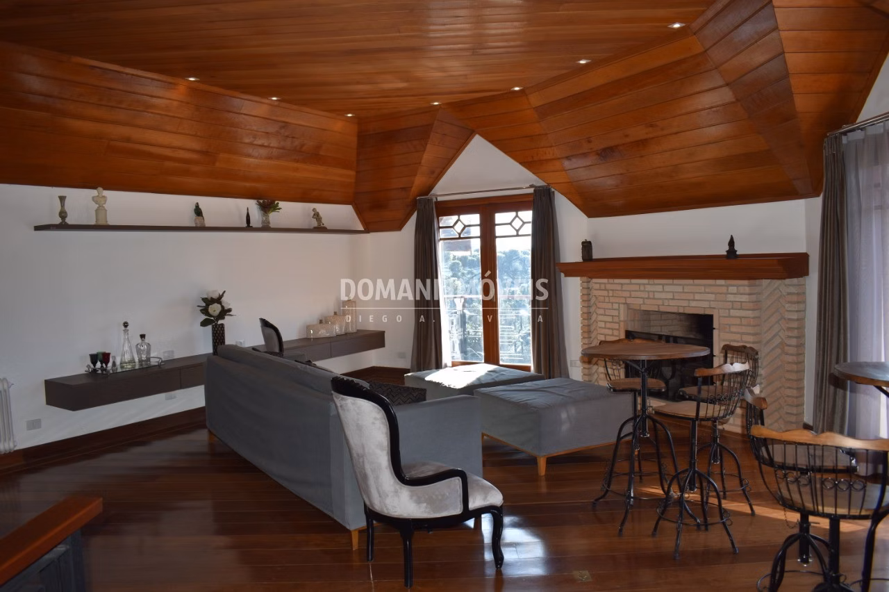 Casa de 6.360 m² em Campos do Jordão, SP