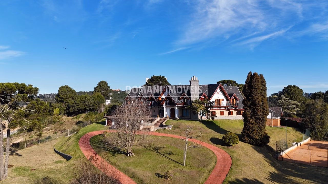 Casa de 6.360 m² em Campos do Jordão, SP