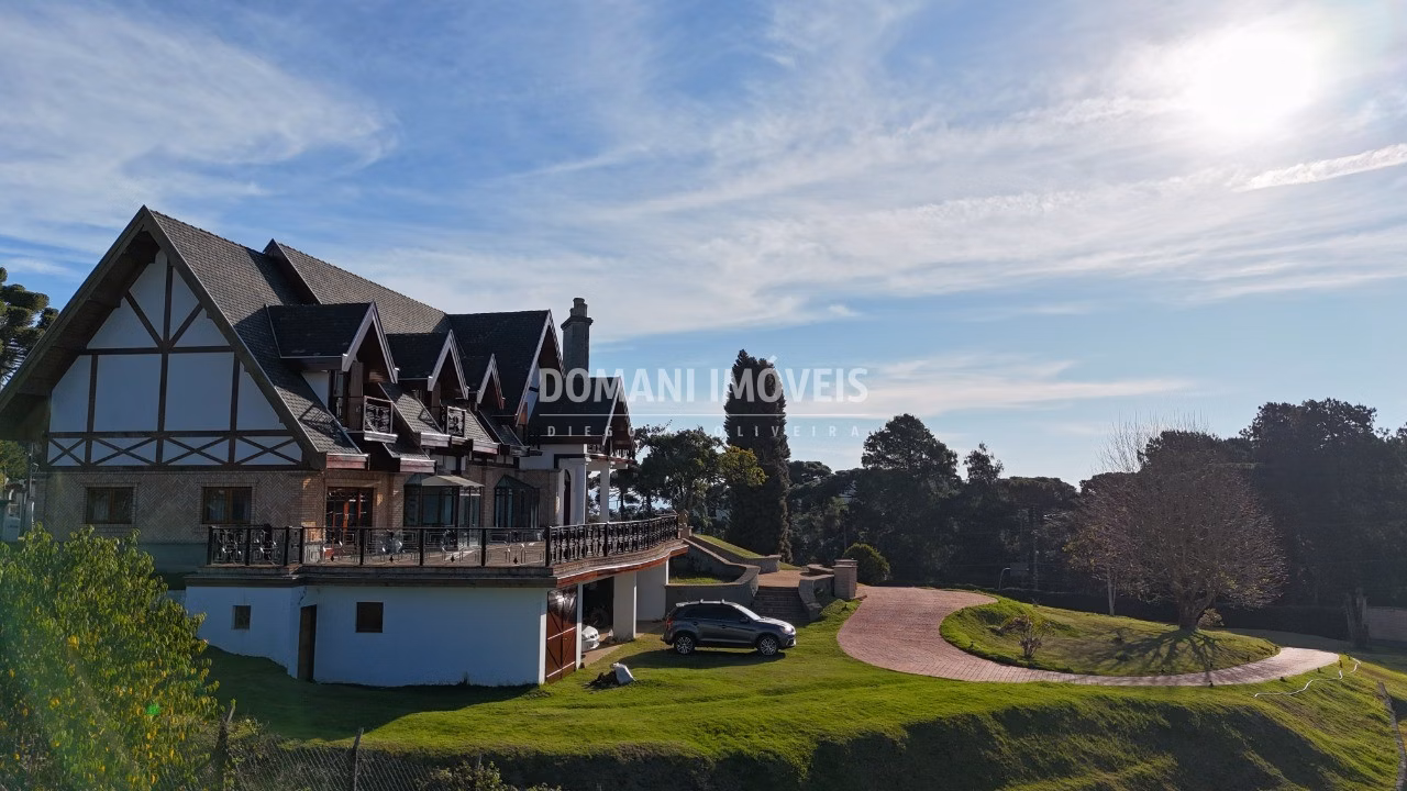 Casa de 6.360 m² em Campos do Jordão, SP