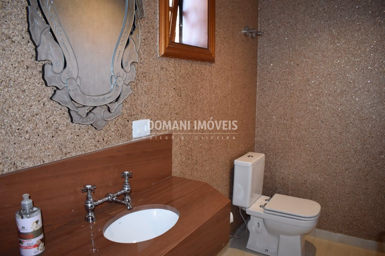 Casa de 6.360 m² em Campos do Jordão, SP