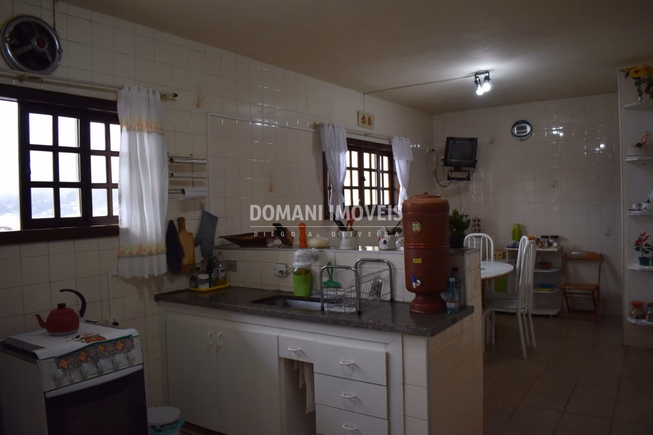 Casa de 415 m² em Campos do Jordão, SP