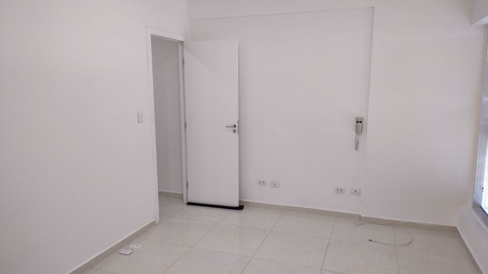 Comercial de 25 m² em São José dos Campos, SP