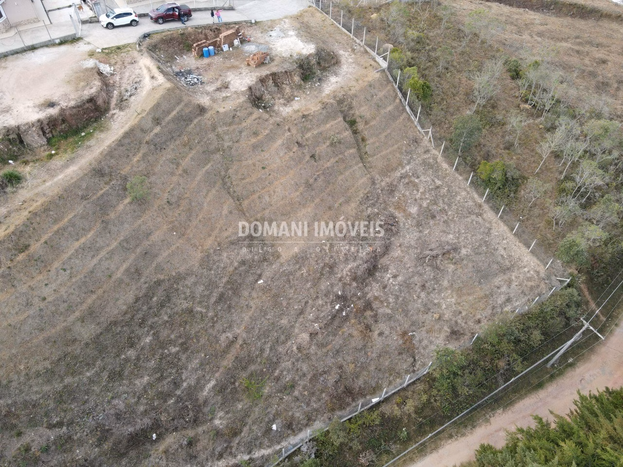 Terreno de 1,200 m² em Campos do Jordão, SP