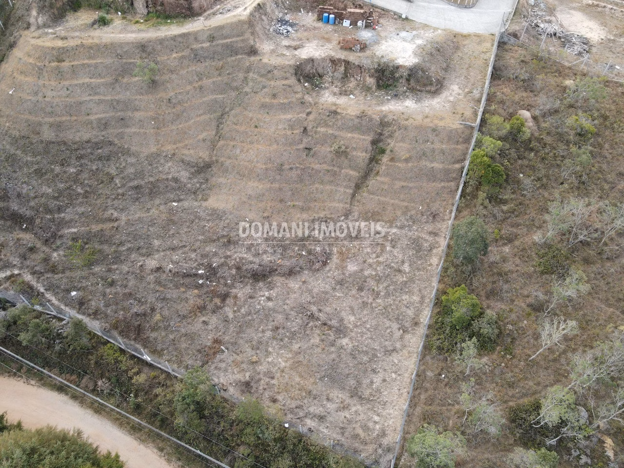 Terreno de 1,200 m² em Campos do Jordão, SP