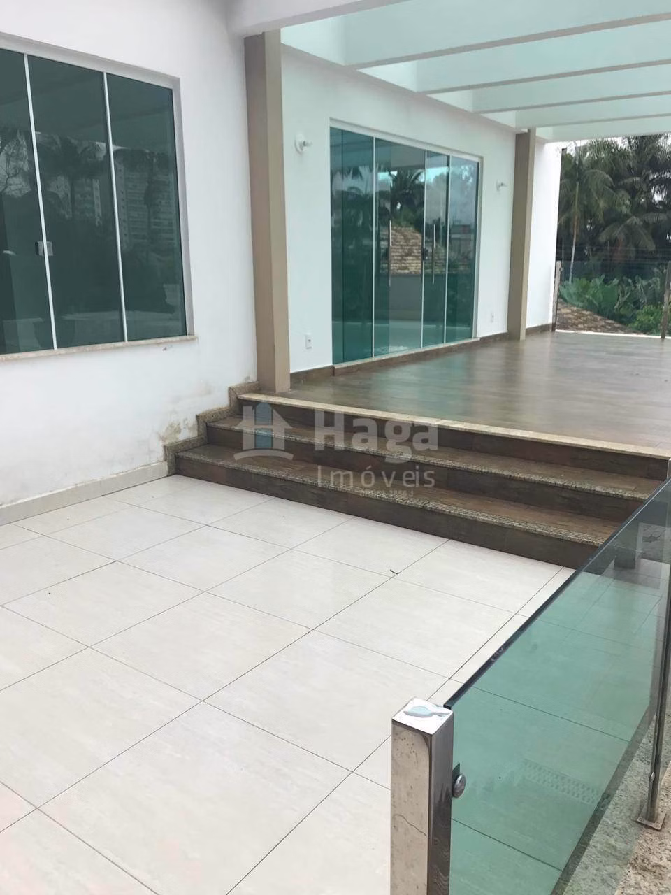 Casa de 595 m² em Brusque, SC