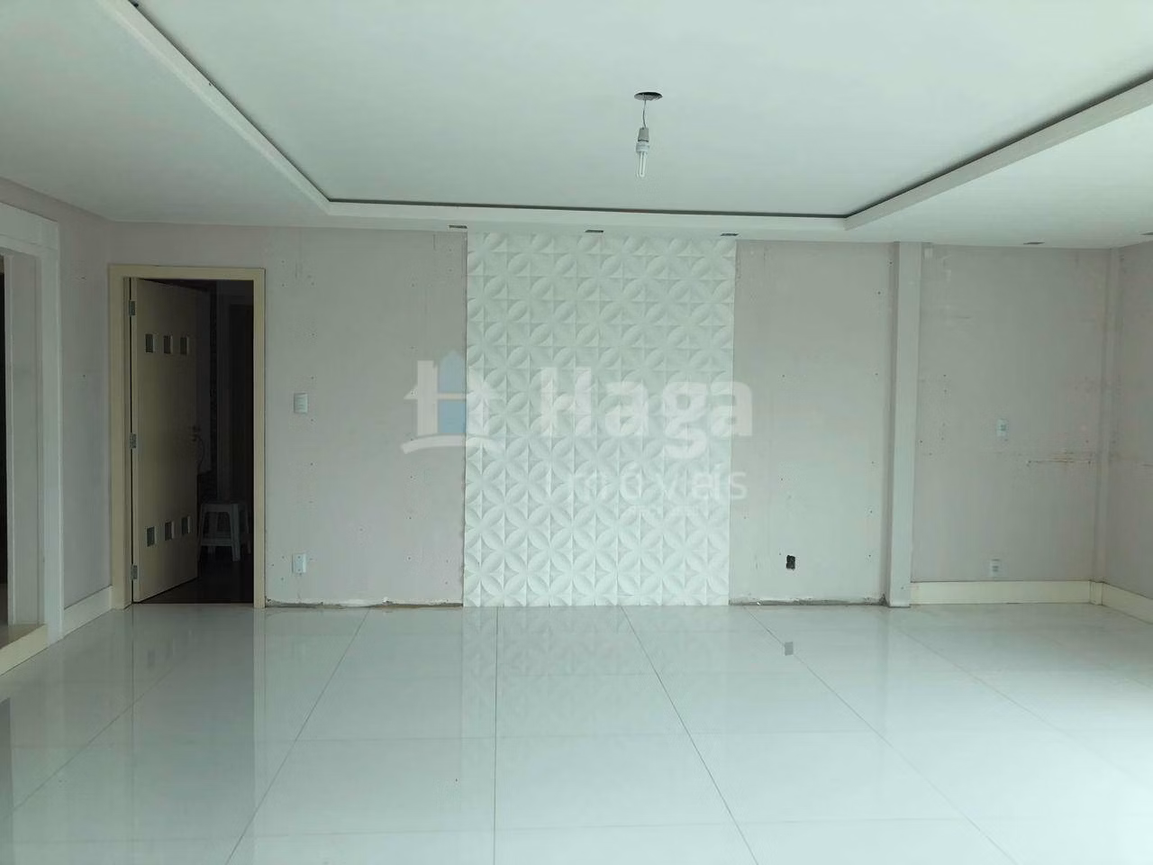 Casa de 595 m² em Brusque, SC