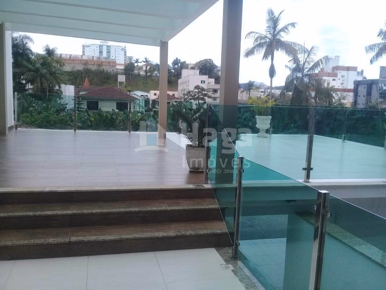 Casa de 595 m² em Brusque, SC