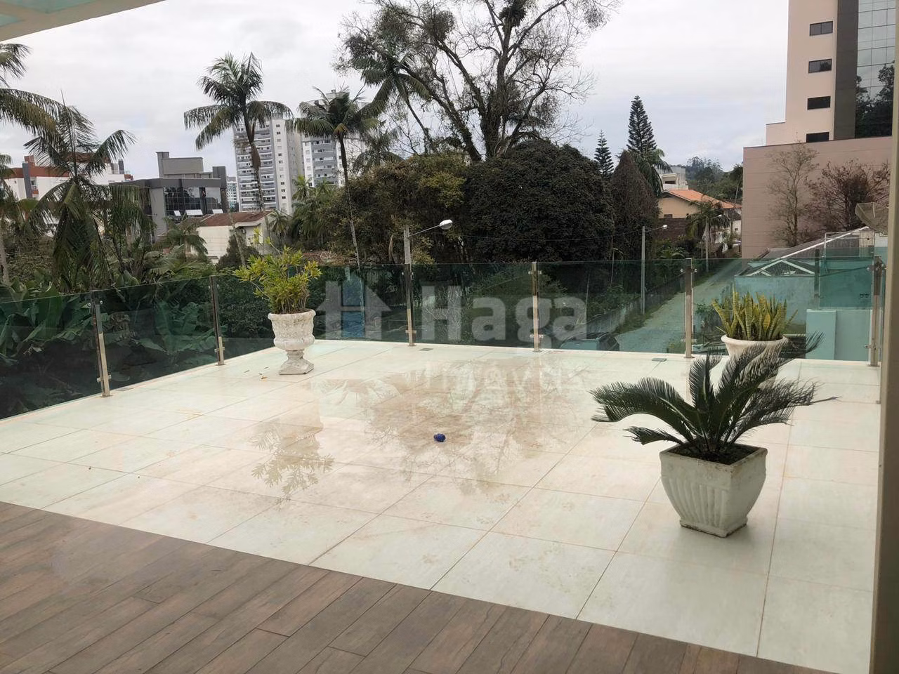 Casa de 595 m² em Brusque, SC
