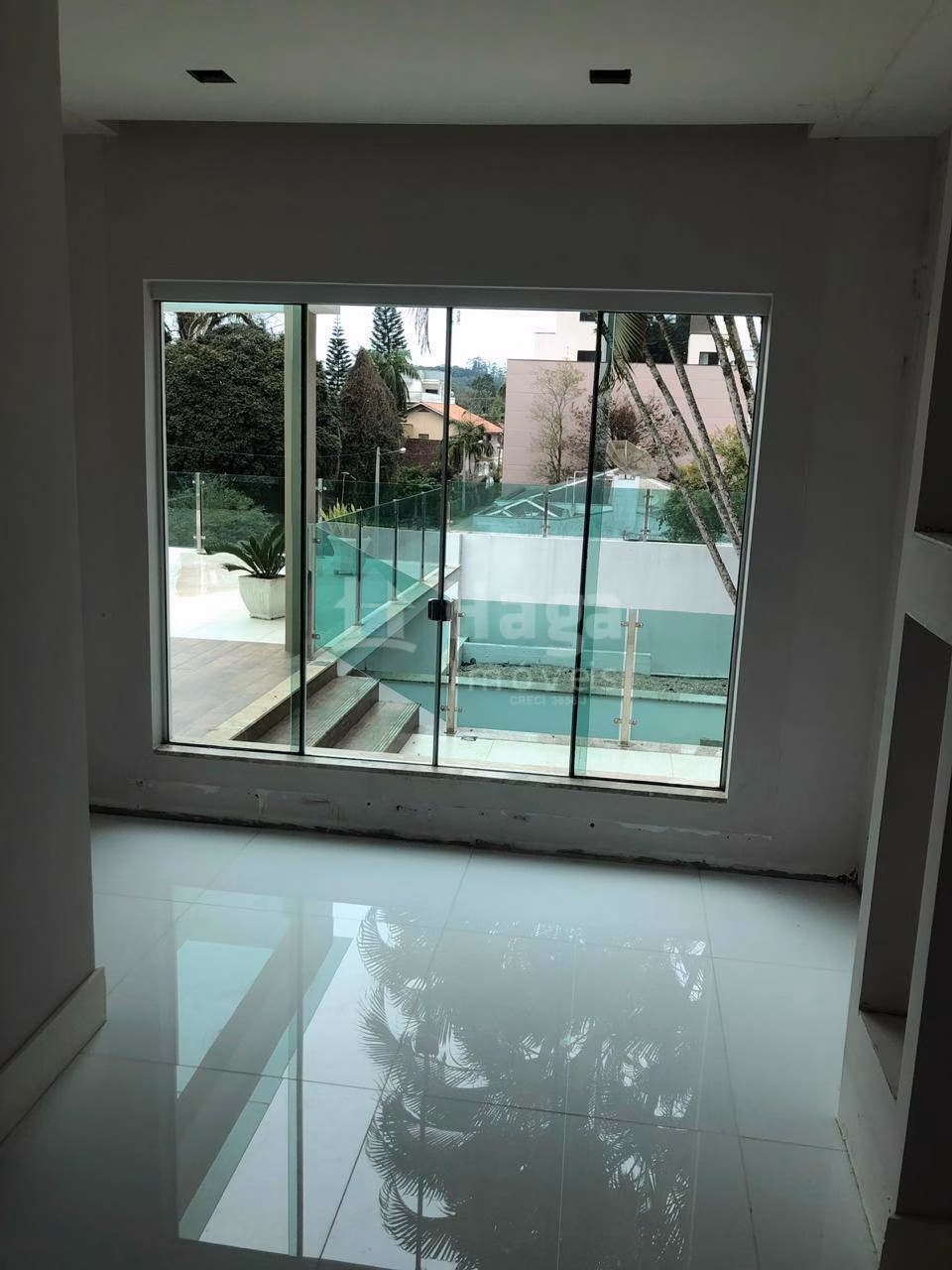 Casa de 595 m² em Brusque, SC