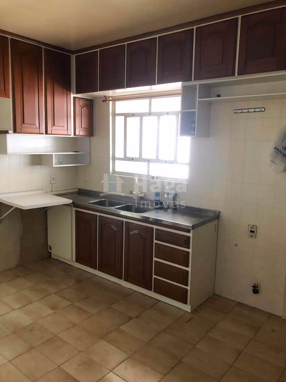 Casa de 595 m² em Brusque, SC