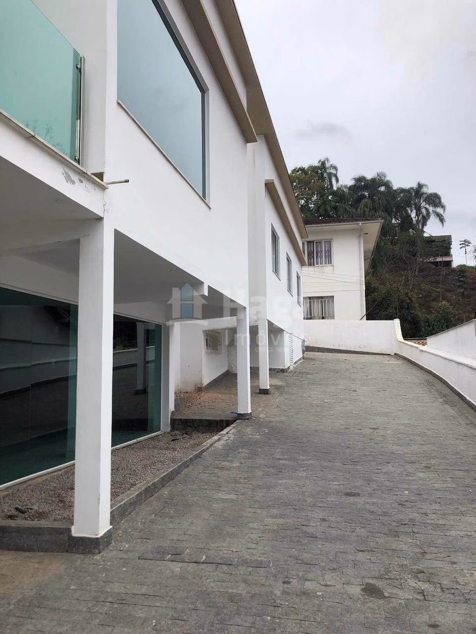 Casa de 595 m² em Brusque, SC