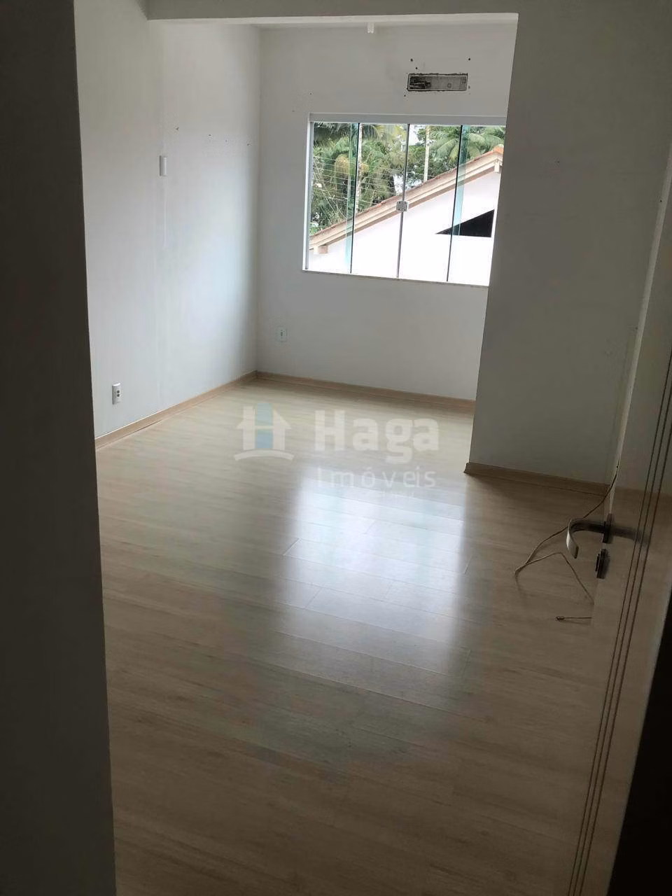 Casa de 595 m² em Brusque, SC