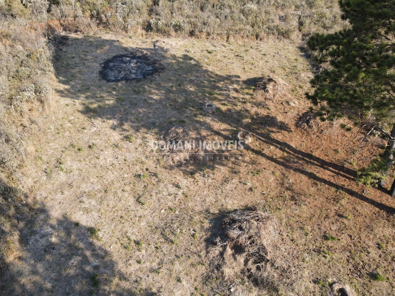 Terreno de 1.360 m² em Campos do Jordão, SP
