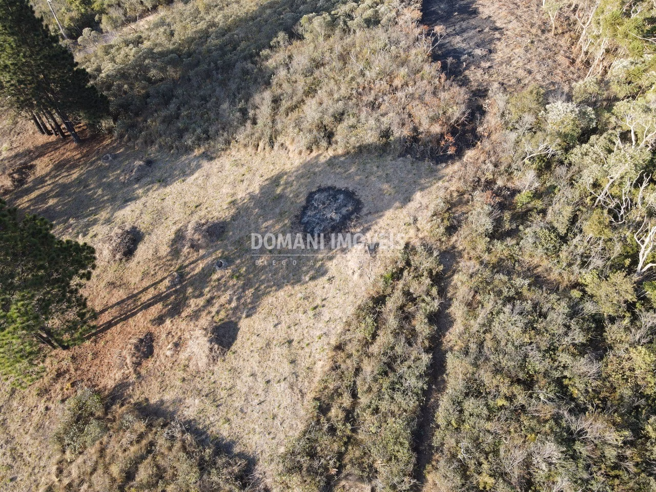 Terreno de 1.360 m² em Campos do Jordão, SP