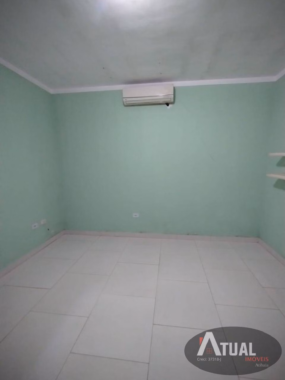 Casa de 250 m² em Mairiporã, SP