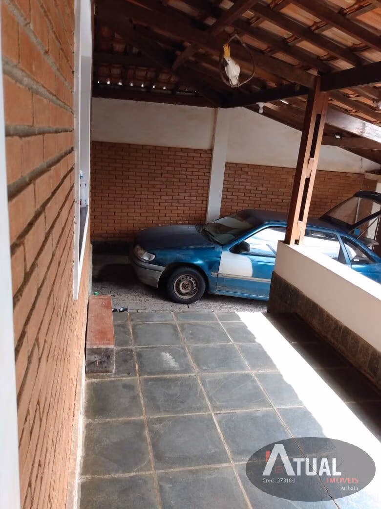 Casa de 360 m² em Atibaia, SP
