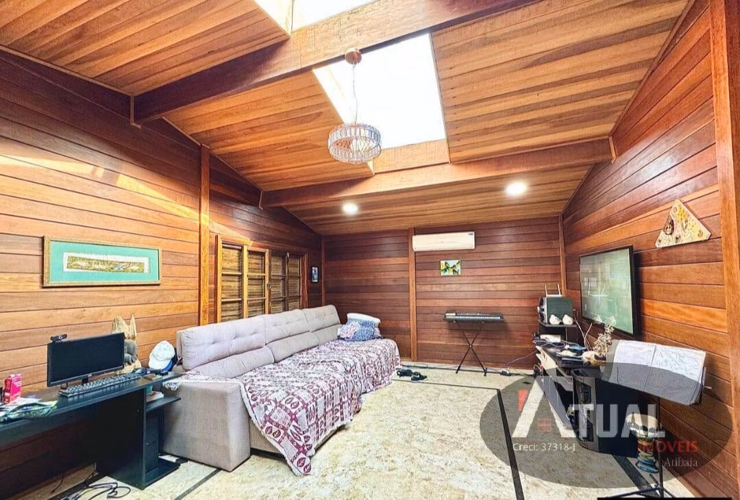 Casa de 1.790 m² em Mairiporã, SP