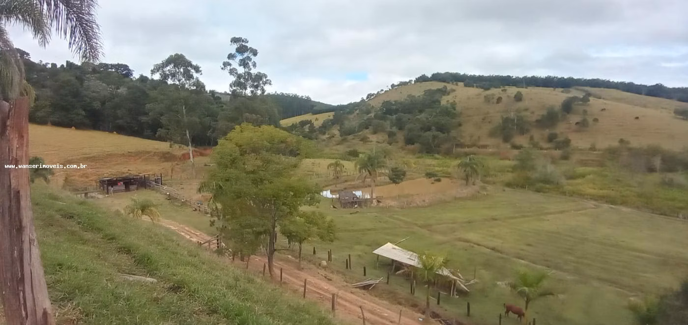 Sítio de 15 ha em Paraibuna, SP