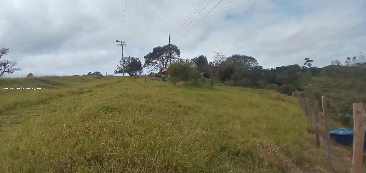 Sítio de 15 ha em Paraibuna, SP